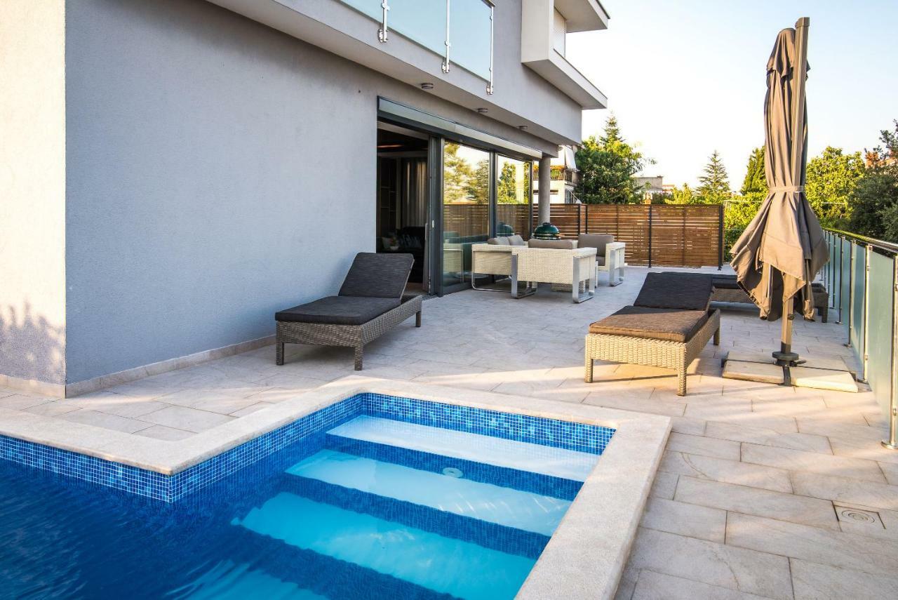 Luxury Apartment Imperia 크르크 외부 사진